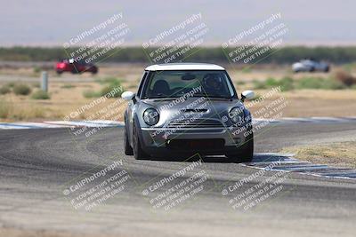 media/Sep-20-2025-Extreme Speed (Sat) [[1fcc23683c]]/Orange (Mid Intermediate)/Session 2 (Sunrise)/